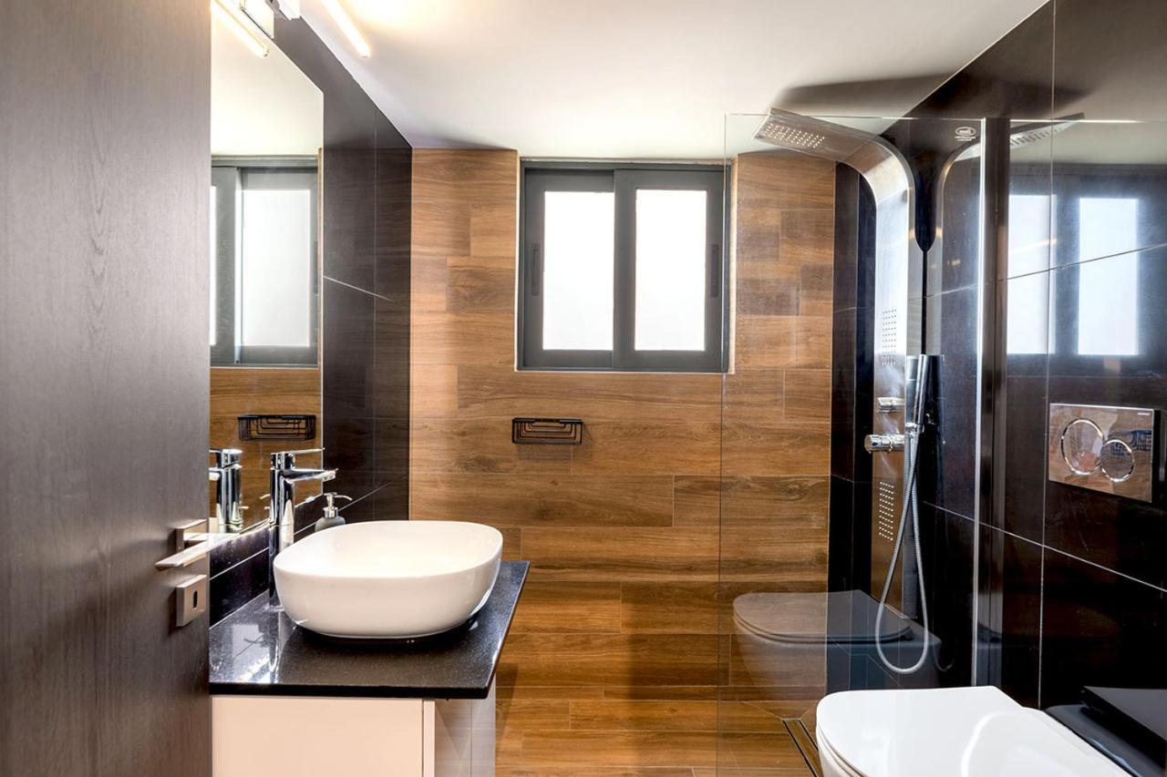 Boutique39 Luxury Apartment Glyfada Atene Esterno foto